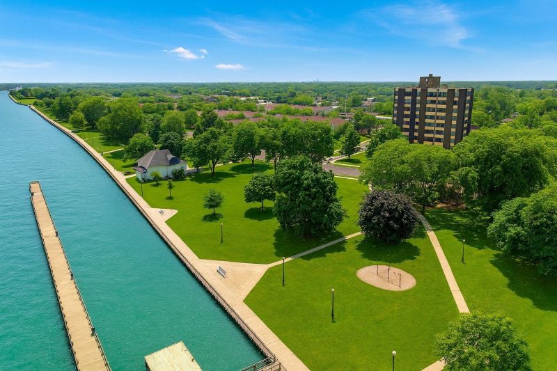 Best Siding Installation pros in Pinckney, MI